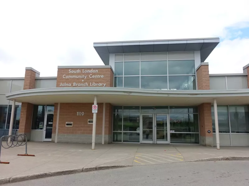 A photo of the outside of the Jalna Branch Library with a bike rack in front.